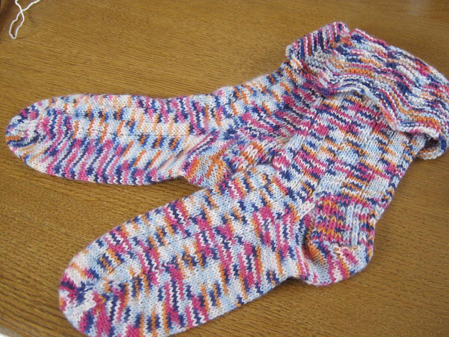 August-Socken aus dem Strickklub